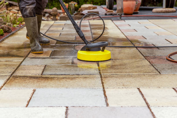 Best Driveway Pressure Washing  in Cuero, TX